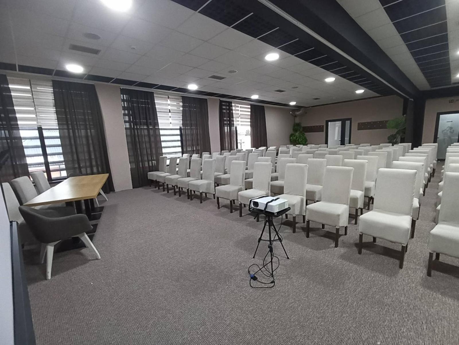 Garnet Hotel & Event Centar روما المظهر الخارجي الصورة