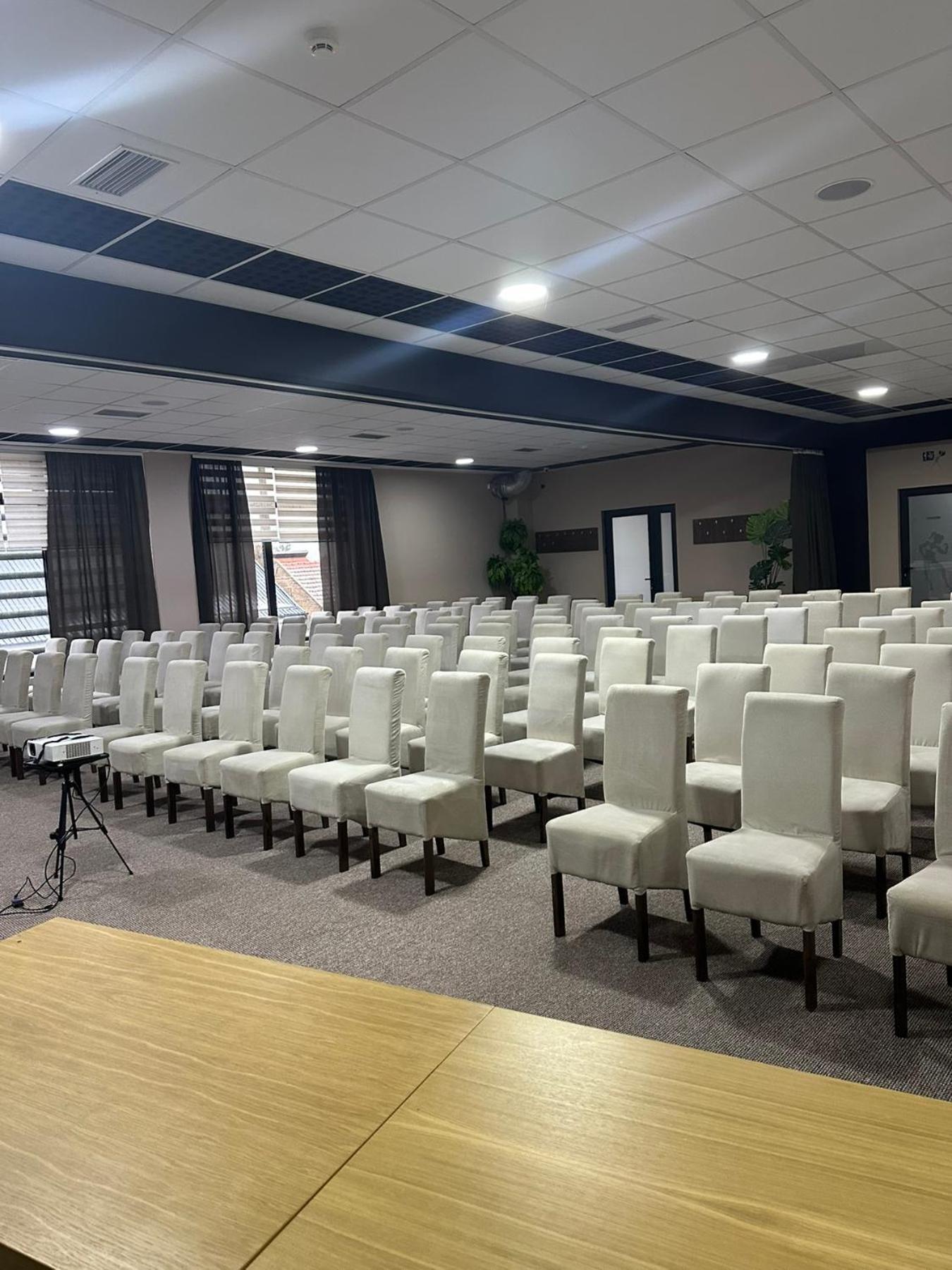 Garnet Hotel & Event Centar روما المظهر الخارجي الصورة
